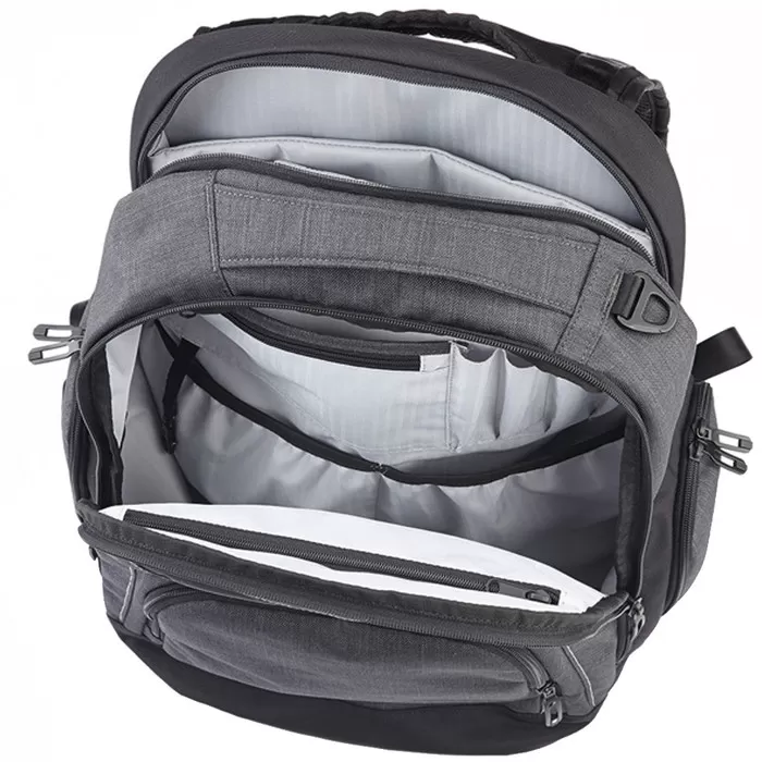 TaylorMade Players Backpack 2018 4 TaylorMade Players Backpack 2018 - Image 2